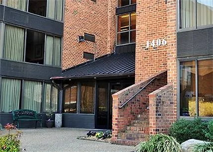Quality Inn & Suites Williamsburg Otel